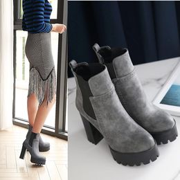 Designer Ankle Boots Round Toes Martin Shoes For Women Plus Size Roman Chunky Heels 11 CM Solid Antiskid Knight Booties