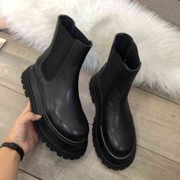 Boot Winter Women Boots Fashion Leather Comfortable Round Toe Low Heels Slip on Platform Brock Black Motorcycle 1211