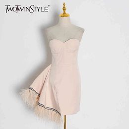 TWOTWINSTYLE Asymmetrical Patchwork Feather Dress For Women Slash Neck Sleeveless High Waist Sexy Dresses Female Fashion 210517