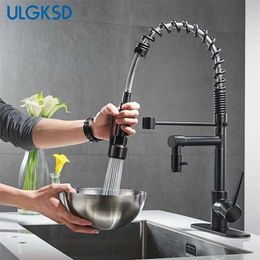 ULGKSD Bronze Kitchen Faucet 360 Rotate Single Handle Pull Down Spray Head Ducha and Cold Water Mixer Tap For Kitchen Sink 211108