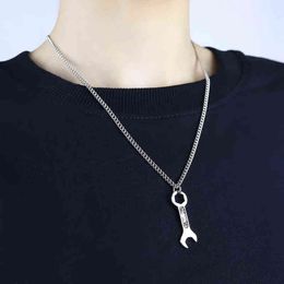 New Fashion Black Wrench Tool Pendant Necklace Men Trendy Simple Stainless Steel Chain Men Necklace Hip Hop Rock Jewelry Gift G1206