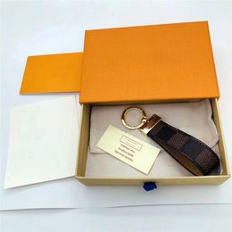 Classic popular men's and women's key rings 4 color high quality leather car keychains pendant with packaging box