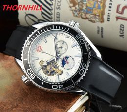 Factory Mens Watch 44mm Automatic Mechanical Sapphire Glass Rubber Fabric Strap Men Watches Wristwatches