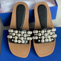 Designer goldie slide mulheres sandálias de pérolas de couro real sola sola do pé squared slippers senhoras menina elegante sandália verão sapatos de praia