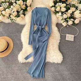 Women Sweaters Dress Autumn Winter Long Sleeve High Waist with Belt Midi es Ladies Elegant Party Knit Robe 210525