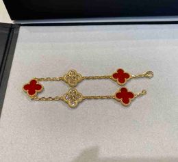 2022 V gold material charm five flowers bracelet in 18k gold plated+red agate+diamond WEB 021