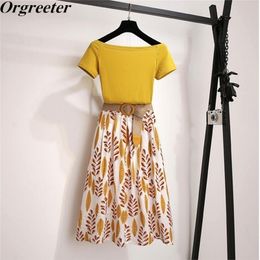 Women Summer T Shirt 2-piece Set Off shoulder Basic Tees+High Waist Leaf Print Skirt Sets Fashion Suit With Free Braided Belt 210714