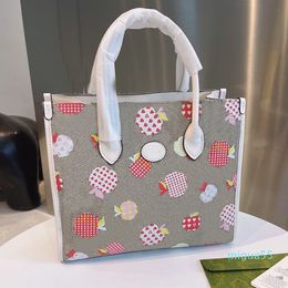 Top Quality Ladies shopping bags Luxurys designers handbag Women fashion mother handbags apple printing totes strawberry Cartoon