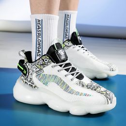 2022 Spring Street Style Men Tennis Sport Basketball Shoes Cushioning Comfortable Height Increasing Adult Man Chunky Sneakers