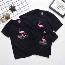 Arrival Family Matching Clothes Outfits Casual Cotton Top Flamingo Summer Short Sleeve tshirt Daddy Mommy and Me Clothes 210713