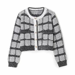 Women Retro Exquisite Buttons Plaid Sweater Female Fashion All-Match Round Neck Cardigan Chic Top 210520