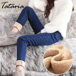 Tataria High Waist Fleece Jeans for Women Winter Warm Jeans Female Black Vintage Straight Warm Jeans Women Velvet Harem Pants 210322