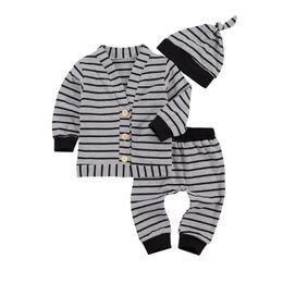 0-24 M Sonbahar Kış Doğan Bebek Erkek Bebek Giysileri Set Çizgili Uzun Kollu Palto Pantolon Şapka Rahat Toddler Kıyafetler 210515