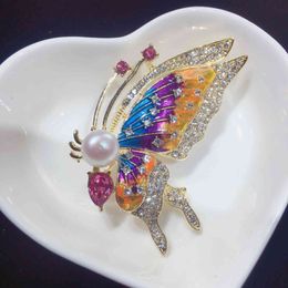 Factory direct alloy natural fresh water pearl Enamel Butterfly Flower Brooch gift products whole