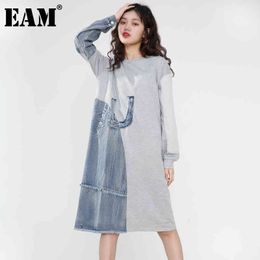 [EAM] Women Blue Denim Big Size Contrast Colour Dress Round Neck Long Sleeve Loose Fit Fashion Spring Autumn 1DD474702 21512