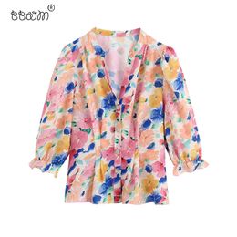 Women Fashion Chic Jewel Buttons Floral Print Blouses Vintage V Neck Three Quarter Sleeve Shirts Female Chic Tops 210520
