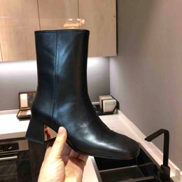 2022 Autumn Cow leather boot, fashionable luxury Martin boots designer Ankle boot high quality size: 35-40 Side zipper Fashion