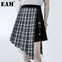 [EAM] High Waist Black Spliced Belt Pleated Plaid Irregular Half-body Skirt Women Fashion Spring Summer 1DD7557 210512