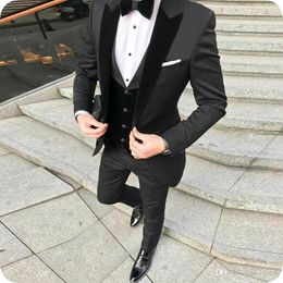 White Groom Tuxedos Mens Wedding Suits Black Peaked Lapel Man Blazer 3Piece Slim Fit Jacket Trousers One Button Vest Prom Party