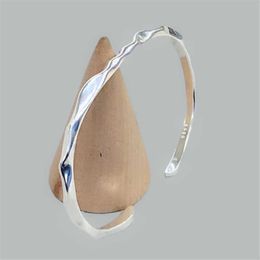 High Quality New Arrival Irregular Twisted Bangles for Women Mother Gift Open Paired Metal Wrist Bracelets Q0717