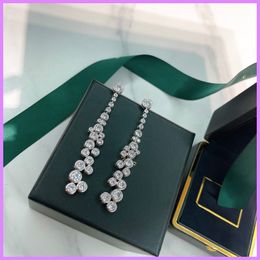 Women Fashion Earrings Silver Diamonds Earring Womens Luxury Designer Jewellery Ladies For Party Wedding Ear Chain Studs Gifts D221215F