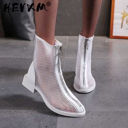 Mesh Hollow Chelsea Short Boots Women 2021 New Summer Thin Section Breathable Thick Heel Martin Boots Female High Top Sandals Y0914
