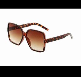 The new four square sunglasses cross border platform hot style sunglasses 6494 fashion glasses