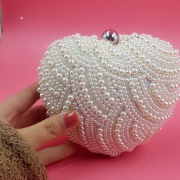 Cute Pearl Heart Shape Bridal Hand Bags Ivory Elegant Evening Handbags Evening Clutches For Ladies Wedding Bridal Bags Free Shipping 13*15cm