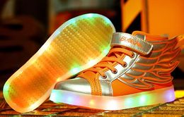 Fashion Kids Sneakers Quente Venda Novo 2018 Moda Asas Crianças Sneakers Gold Preto Crianças Luz Sapatos Alto Topo Menino Menina Luminosa Led Sapatos