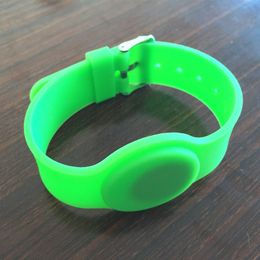 5pcs 13.56mhz Ntag203 silicone watch style Green Adjustable waterproof universal RFID NFC Bracelet Support Android NFC Phone