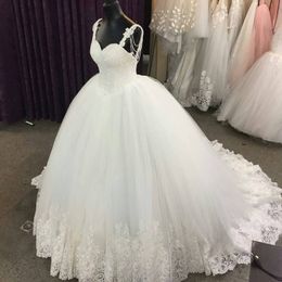 Gorgeous Luxury Ball Gown Wedding Dress Sweetheart Straps Exquisite Beading Open Back Puffy Tulle Wedding Gowns with Lace Appliques