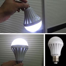 Umlight1688 E27 Leb Light Bulbs Intelligent Rechargeable Emergency Light Bulb Lamp SMD 5730 5W/7W/9W/12W Led Lights