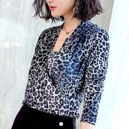 Women Blouses Woman Leopard Plus Velvet Long Sleeve Shirts Tops Print V Neck Top Size Lady Shirt 210604