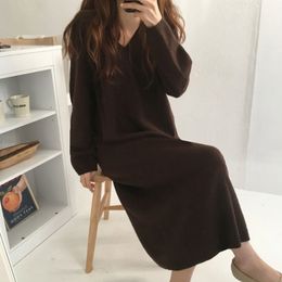 Lazy wind hedging loose and thin temperament V-neck over-the-knee straight sweater dress long-sleeved knitted female long skirt 210412