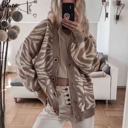 Women Oversized Leopard Knit Cardigan Autumn Winter Female Casual Loose V Neck Single Breasted Long Sleeve Knitted Outwear 210922