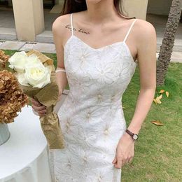 Spaghetti Strap Backless Sexy Embroidery Long Dress Party Off Shoulder Strapless Summer Maxi Beach Dress Women 210515