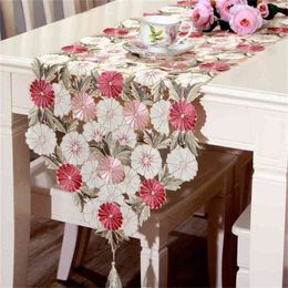 40*210 CM Luxurious Elegant Embroidered Table Runner Pastoral Style Waterproof Oil Tricolour Tablecloths 210708