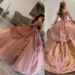 2021 Arabic Bling Dusty Pink Quinceanera Dresses Rose Gold Sequins Lace Crystal Off the Shoulder Long Sleeves Formal Pageant Party Evening Dress Vestidos