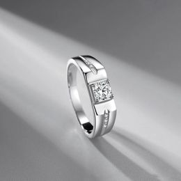 S925 Sterling Silver Plated 18K White Gold Men's Domineering Simulation Moissanite Ring Unique Design Simple Trend Jewelry Gift