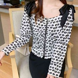 Female Vintage Fashion Clothing Spring Square Neck Printed Lips Sexy Long Sleeve Short Chiffon Shirt Womens 616B 210420