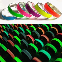 Bulk lots 100pcs/lot Amazing Luminous Rings Bright Colorful Women's Simple Band Rings 6mm Width Glow In The Dark Male Female Fashion Silver Jewelry Party Gift