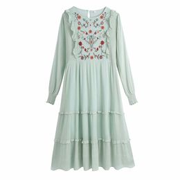 Women Round Neck Long Sleeve Flower Embroidery Dress Vintage Loose Ruffle Stitching Chic Female Midi Dresses 210507
