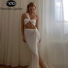 Asia Sexy Crop Top Side Split Long Skirts Two Piece Set Women Twist One Shoulder 2 Piece Sets Summer White Party Clothes 210714