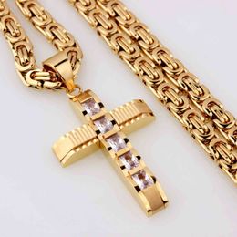 -Neueste Männer / Frauen Kristallkreuz Anhänger Gold Farbe 316L Edelstahl Byzantinische Kette Halskette Beliebte Schmuck