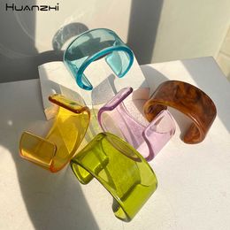 Hz 2021 Colourful Acrylic Resin Geometric Simple Open Bracelet Wide Version Transparent Bangle for Women Girls Jewellery Gift Q0719