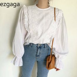 Ezgaga Vintage Embroidery Floral Shirts Women Lace O-Neck Flare Sleeve Ruffles Loose Elegant Office Lady Shirts Chic Tops 210430