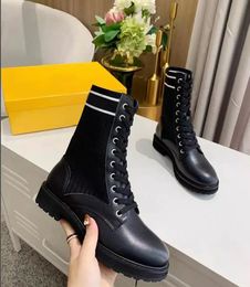 100%leather 2021 classic designer luxury women's boots Martin Knight lace-up chunky soled check the sizes 35-41
