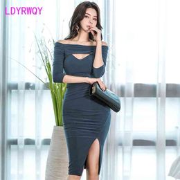 Korean version of the winter high waist sexy hollow word collar strapless hip dress Knee-Length Zippers Sheath 210416