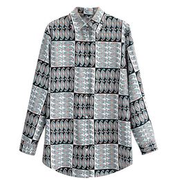 Paisley Print Checked Pattern Summer Long Sleeve Women Casual Blouses Curved Hem Female Loose Shirt Plaid Tops 210604