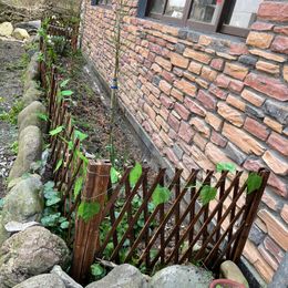 Decorazioni da giardino recinzione retrattile mesh pianta finta giardino decorativo in legno in Offerta